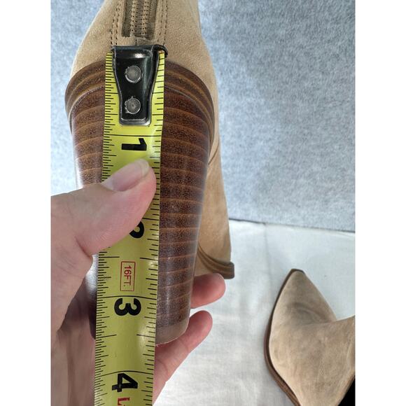 Vince Camuto Women's sz 8.5 Gigietta Bootie Tan/Nude Suede Neutral Block Heel - Picture 7 of 9